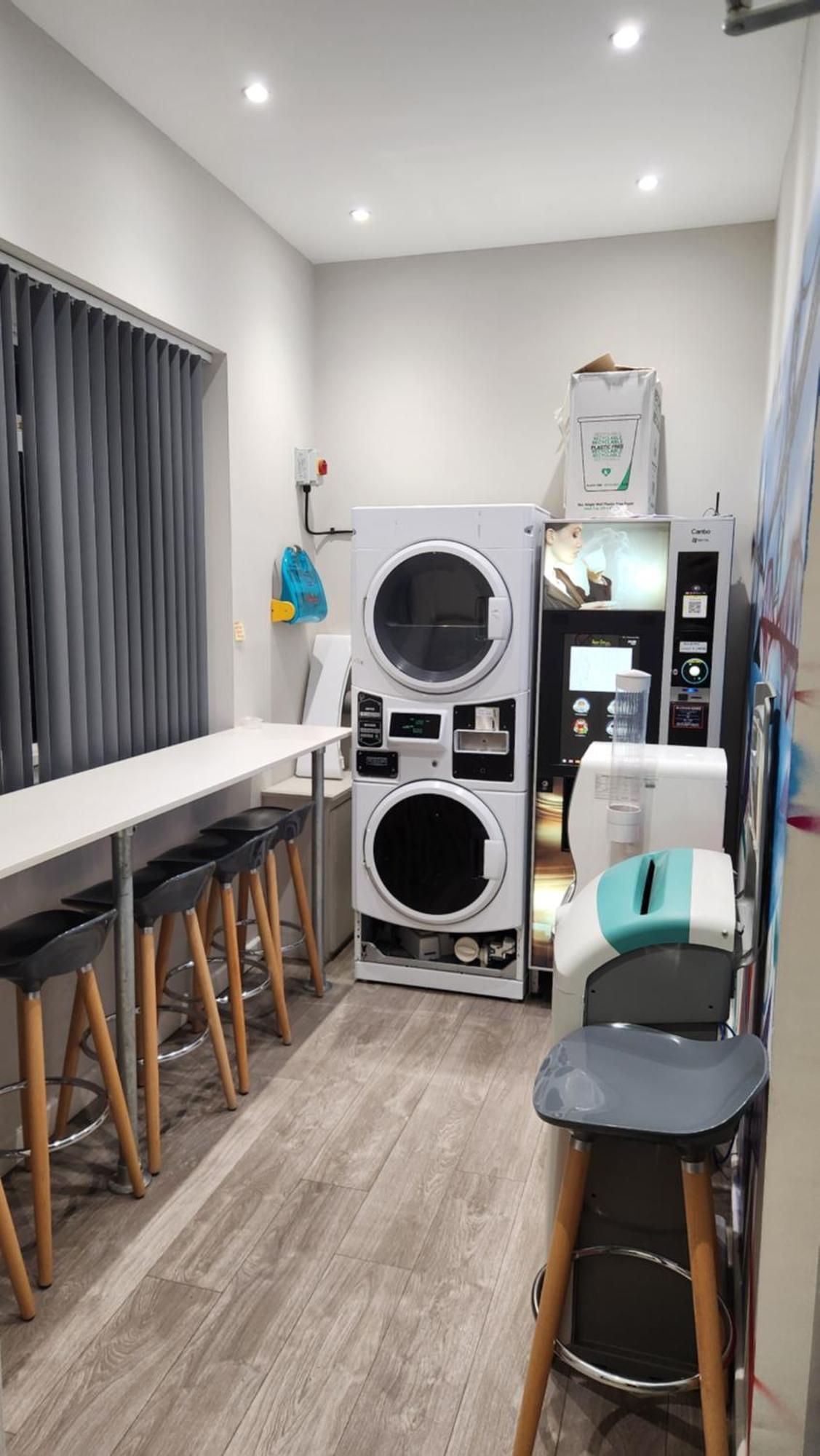 Matrix Hostel EDI Eksteriør bilde