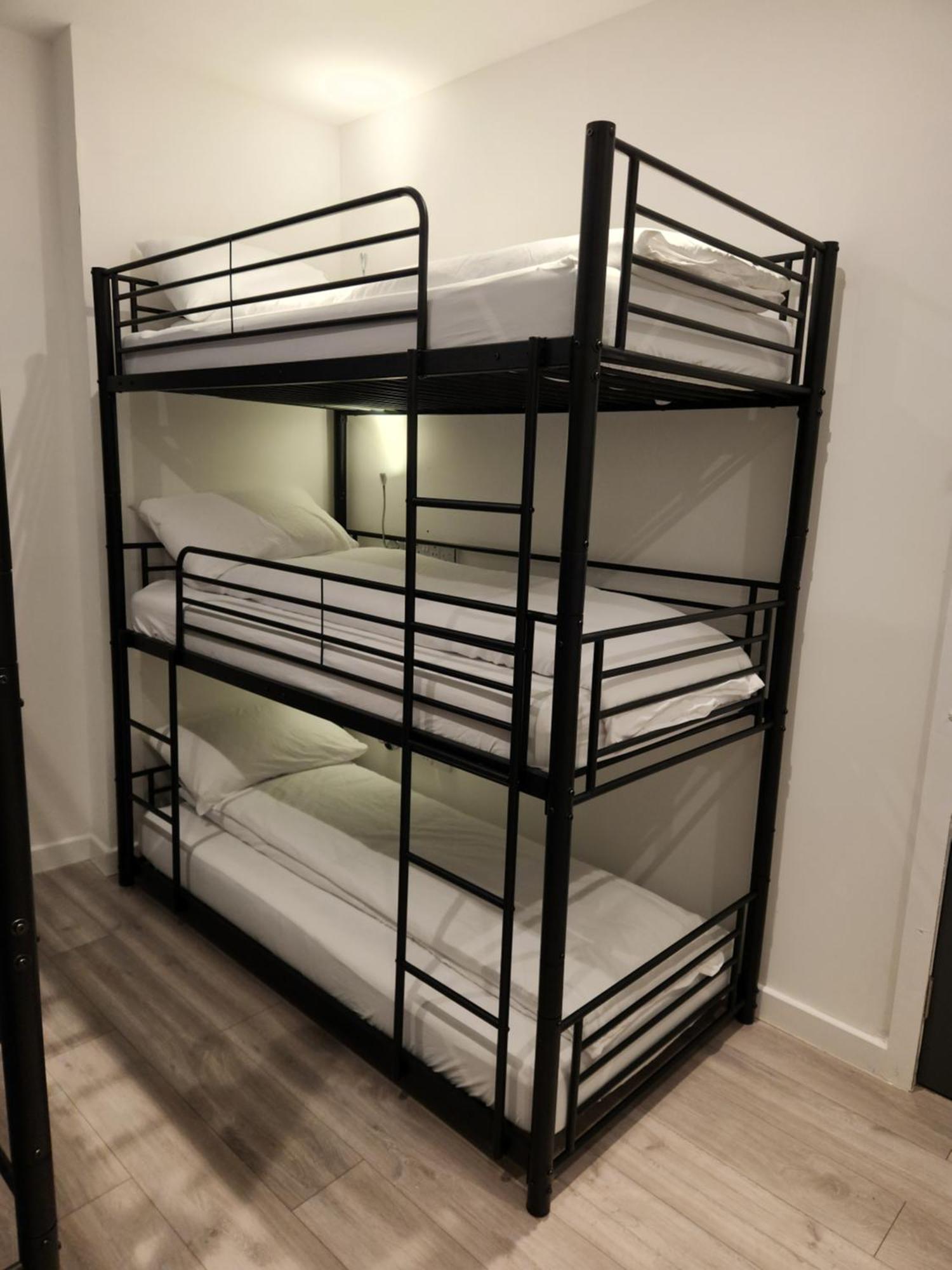 Matrix Hostel EDI Eksteriør bilde